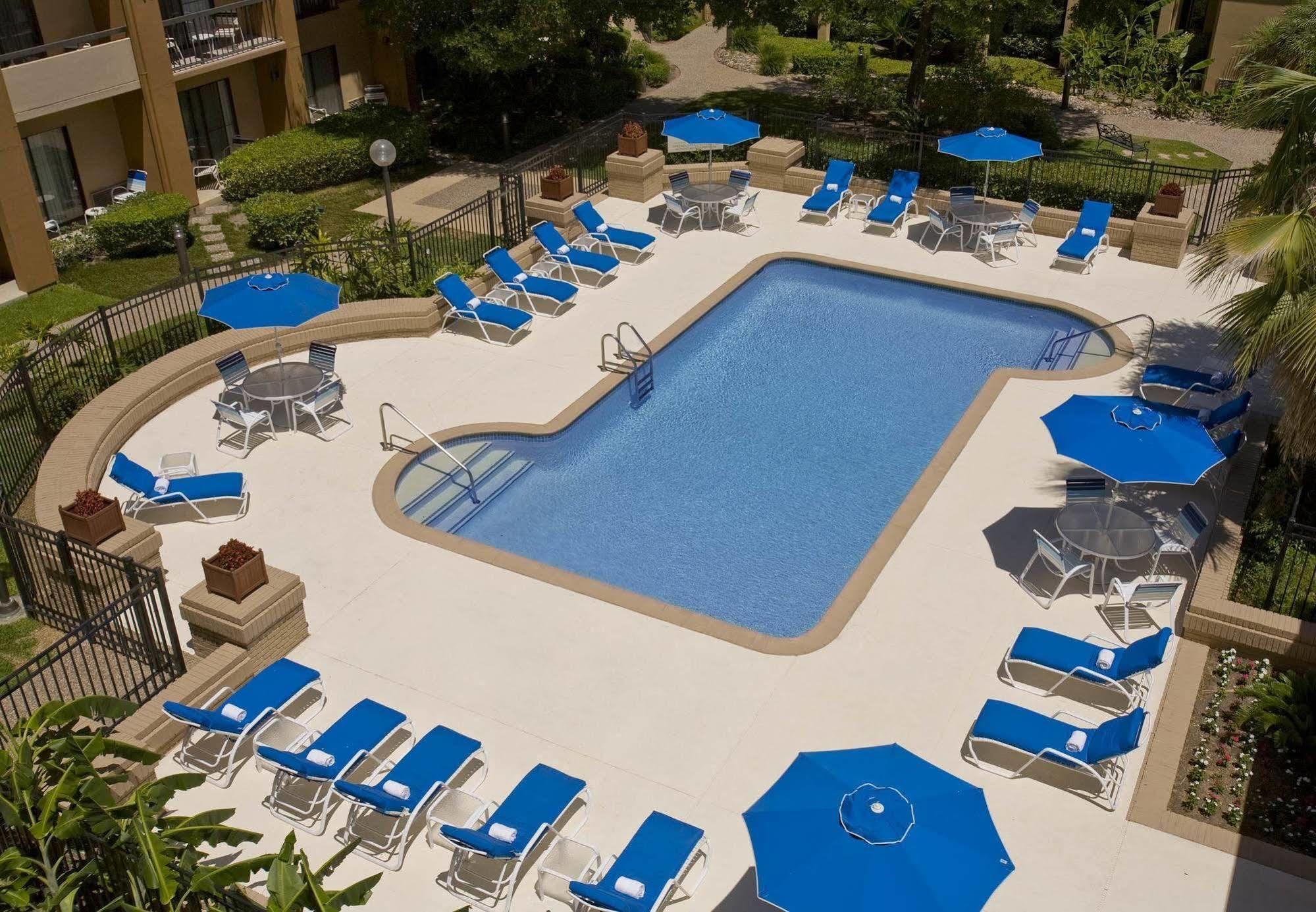 Отель Courtyard By Marriott San Antonio Airport Экстерьер фото